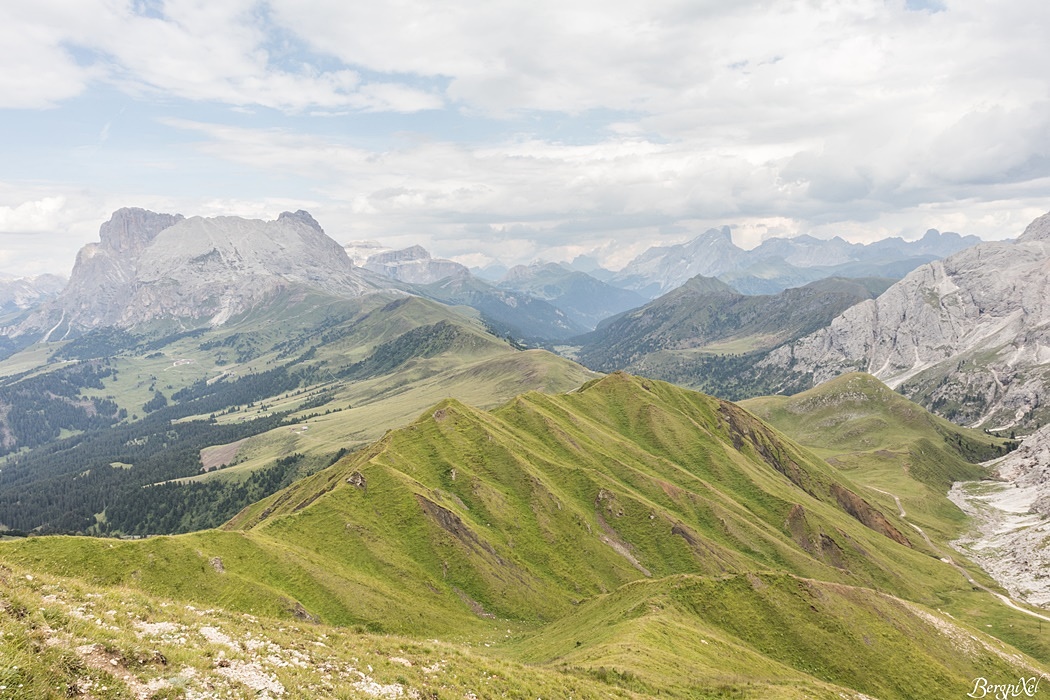 Der Blick zum Plattkofel und ins Durontal.